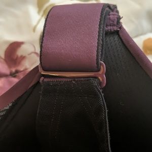 Cacique Intimates & Sleepwear - Multiway Cacique sports bra. Plum color. Cacique Intimates & Sleepwear - Multiway Cacique sports bra. Plum color.